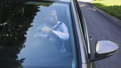 C'est l'agent verbalisateur qui apprécie si les vitres teintées d'un véhicule sont suffisamment transparentes et conformes à la réglementation