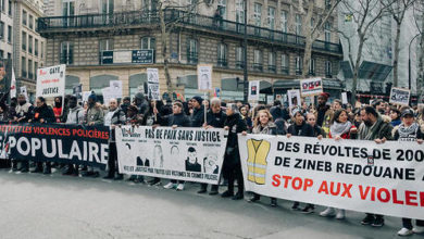 De nombreuses marches ont eu lieu a Marseille depuis la mort de Zineb Redouane pour lui rendre justice. De nombreuses marches ont eu lieu à Marseille depuis la mort de Zineb Redouane pour lui rendre justice. © Mathias Zwick / Hans Lucas
