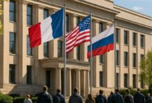 Bâtiments publics arborant des drapeaux étrangers : une neutralité compromise.