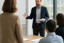 Gestion des entités : distinction entre direction effective et salariale.